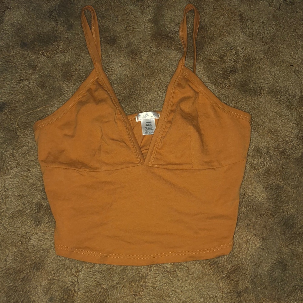 cropped tank top